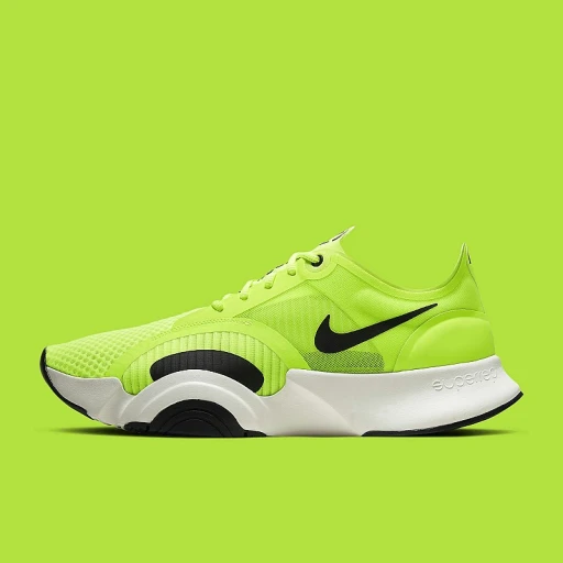 Les baskets pour les mariés : une touche moderne et confortable