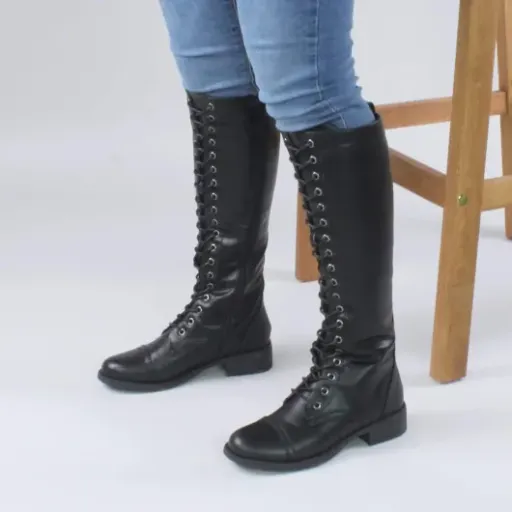 Test Ajvani bottes militaires femme : des bottes stylées et pas chères, mais pas faites pour durer des années
