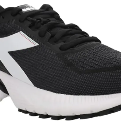 Test Diadora Mythos Blushield Vigore : des baskets très confort mais pas les plus nerveuses