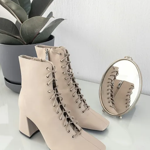 Chaussures de randonnée pour femme aux pieds sensibles : vers la chaussure idéale en terrain varié