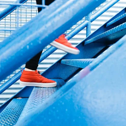 Chaussures spéciales pour nécrose veineuse chez la femme : comprendre les enjeux et protéger ses pieds