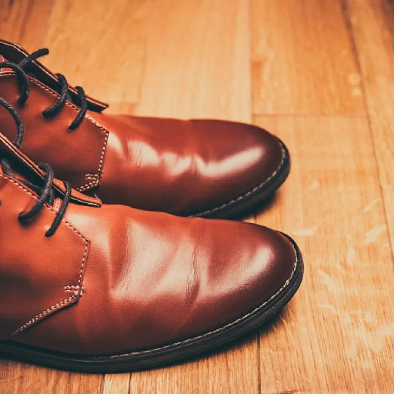 Chaussures femme à semelle amovible : le guide confort et santé du pied